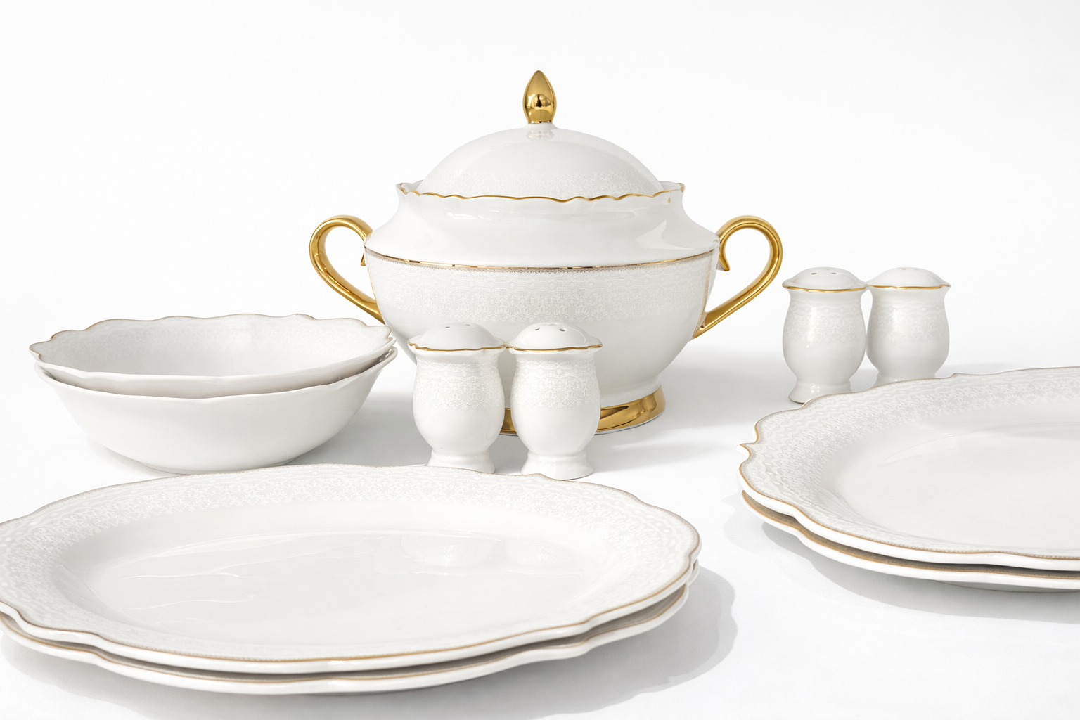 סט הגשה תחרה זהב